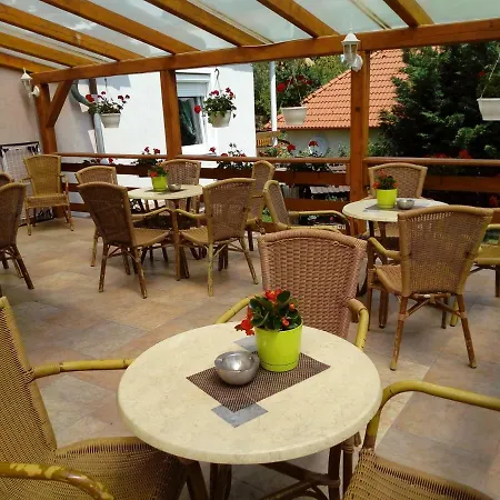 Guest house Yorki Panzio *